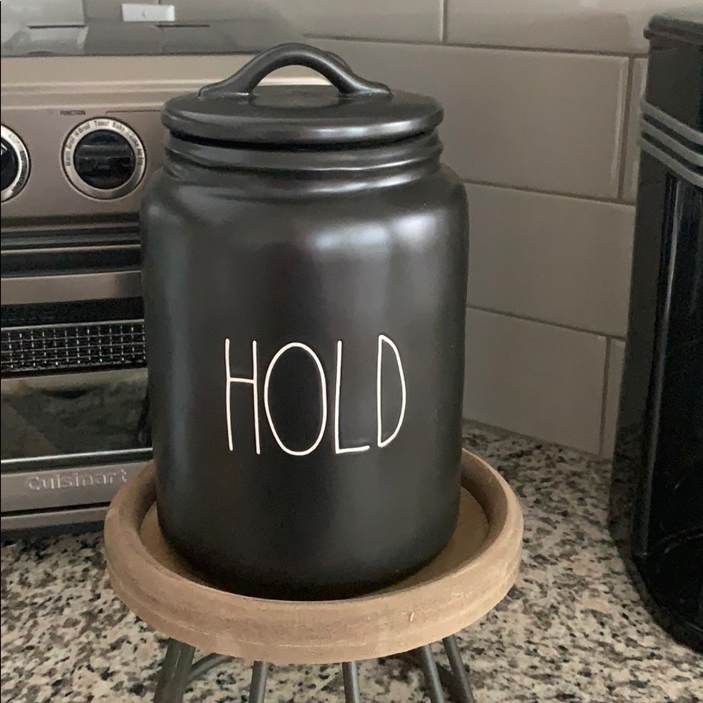 🖤🖤Rae Dunn Black Canister 🖤🖤